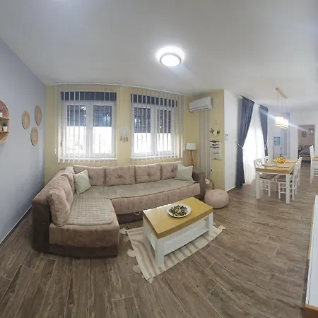 Apartmán Apartman Una *